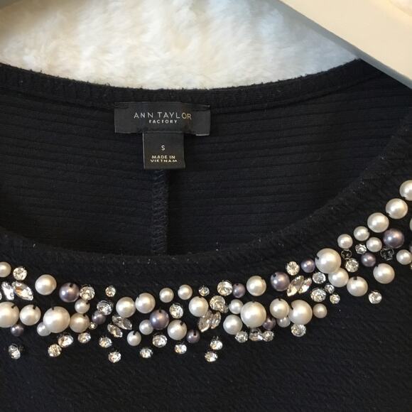 Ann Taylor Pearls Detailed Neckline Black Tank Top - Picture 6 of 9